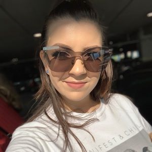 Meet your Posher, Vessie